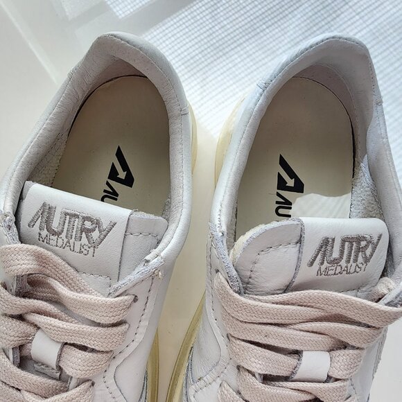 NWT Autry Medalist Low Women's Sneakers 👟 (#233) - Picture 8 of 10